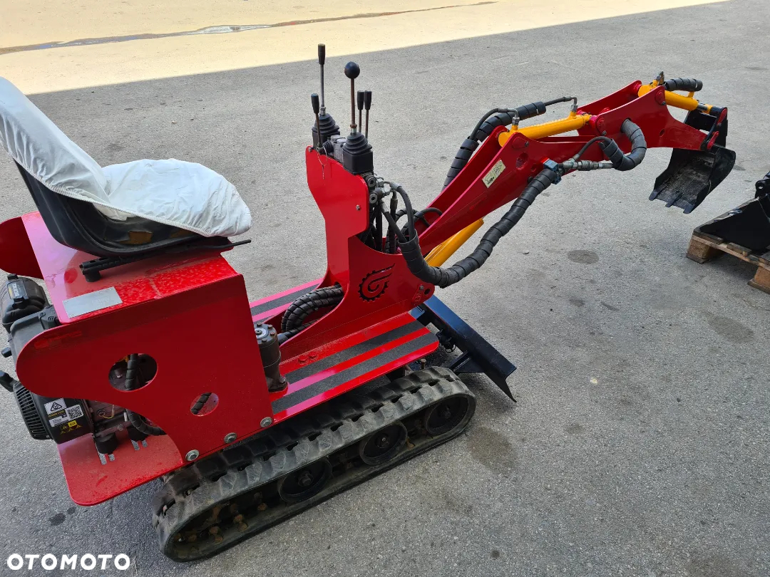 Bobcat Minikoparka Springer HONDA - 10