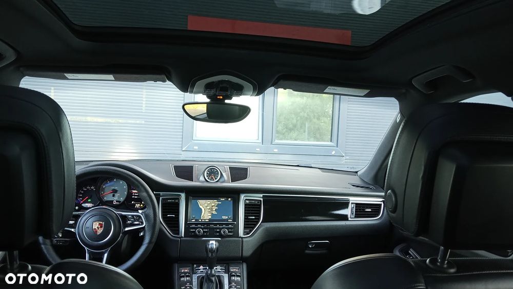 Porsche Macan - 2