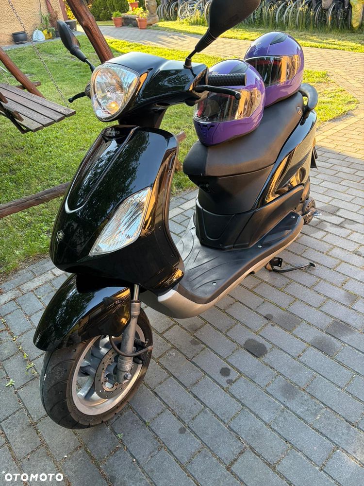 Piaggio FLY - 8