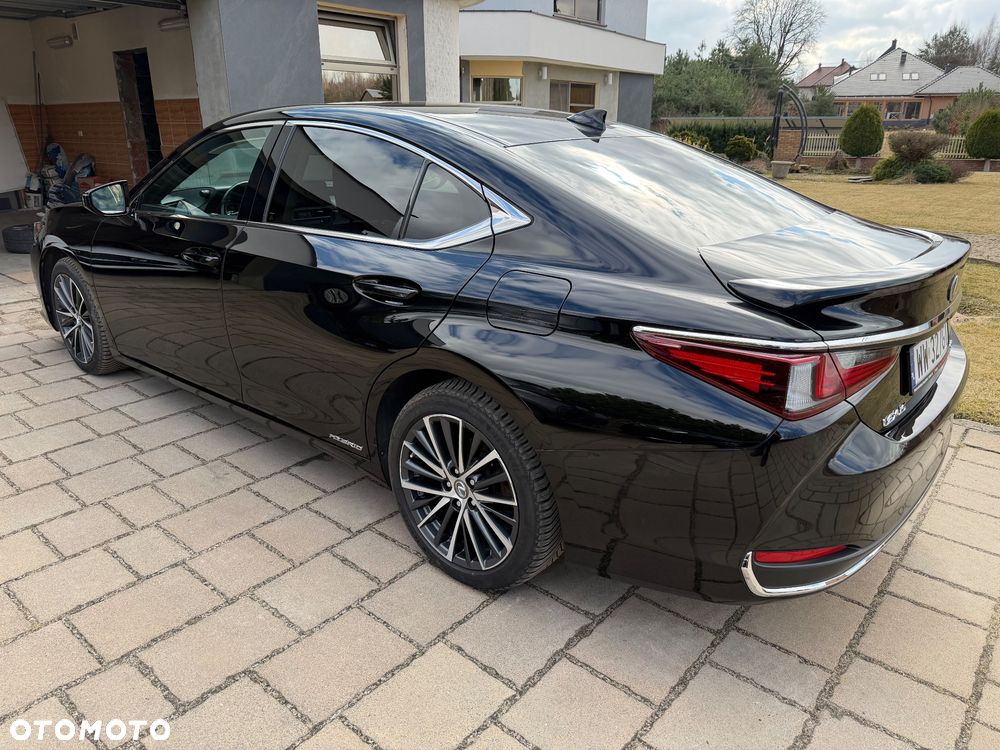 Lexus ES 300h Business Line - 4
