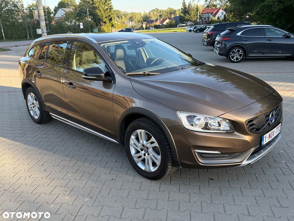 Volvo V60 Cross Country 2016 photo 4