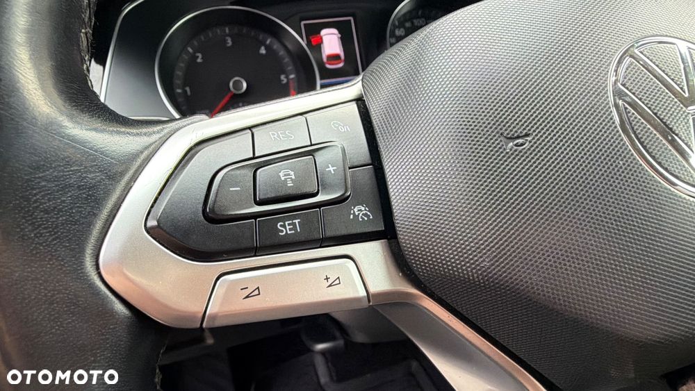 Volkswagen Passat 2.0 TDI SCR DSG - 19