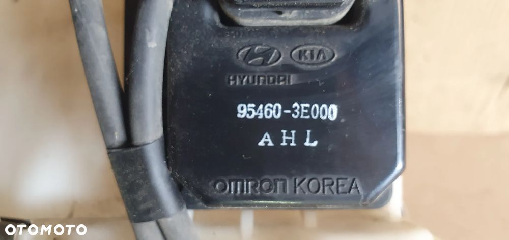 Zbiorniczek spryskiwaczy pompki Kia Sorento I 98400-3E000 - 5