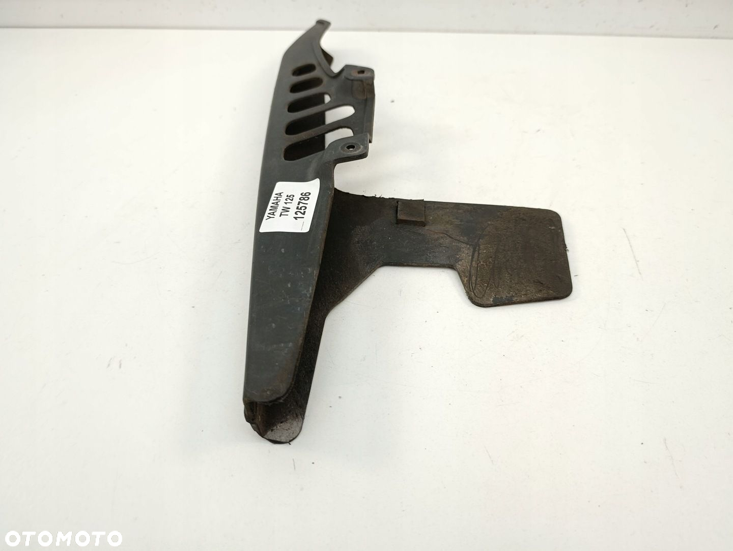 YAMAHA TW 125 OSŁONA ŁAŃCUCHA - 3