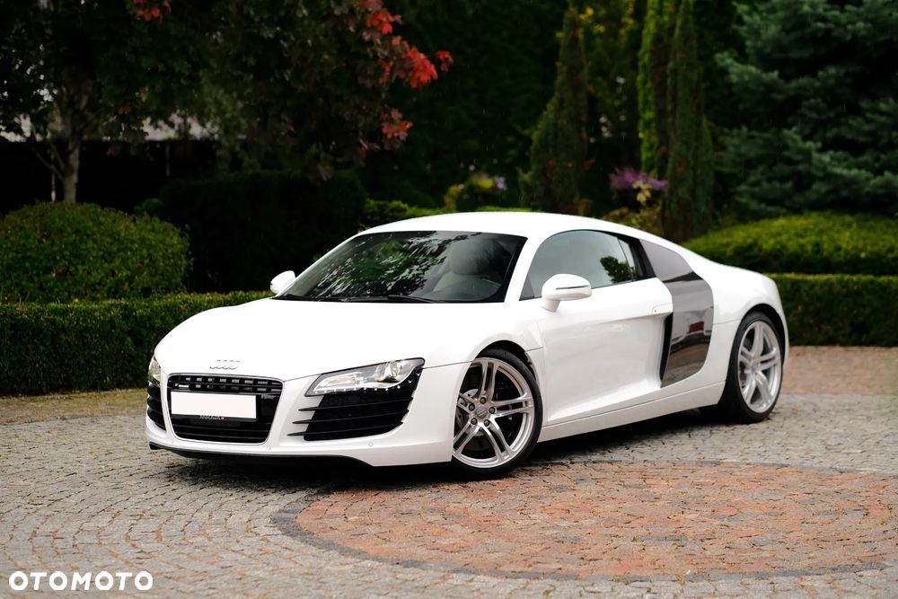 Audi R8 Coupé 4.2 Quattro R tronic - 2