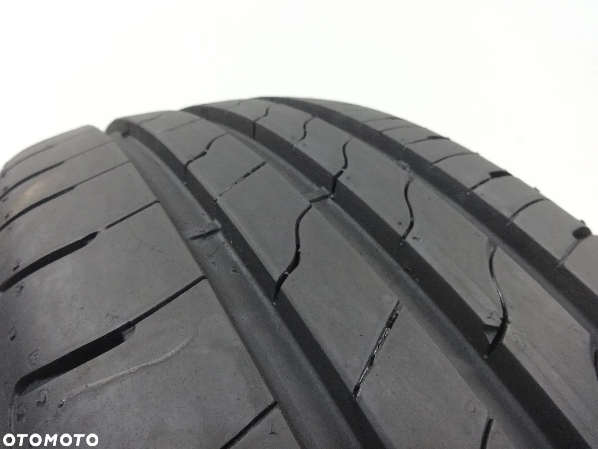 195/55/16 Goodyear EfficientGrip Performance 2 - 4