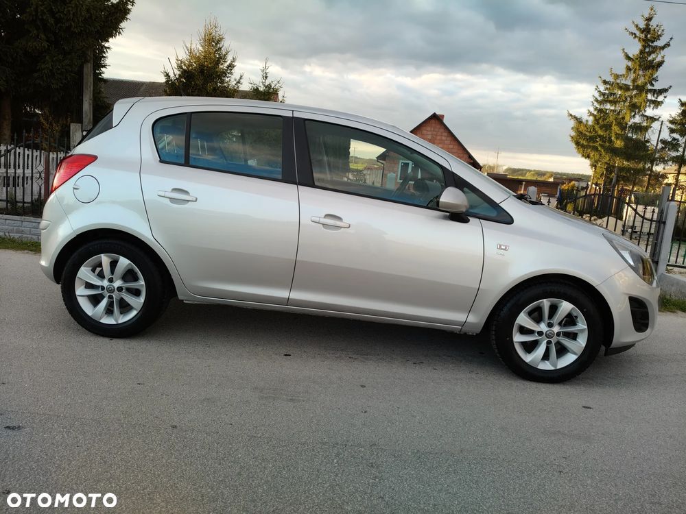 Opel Corsa 1.4 16V Energy - 33