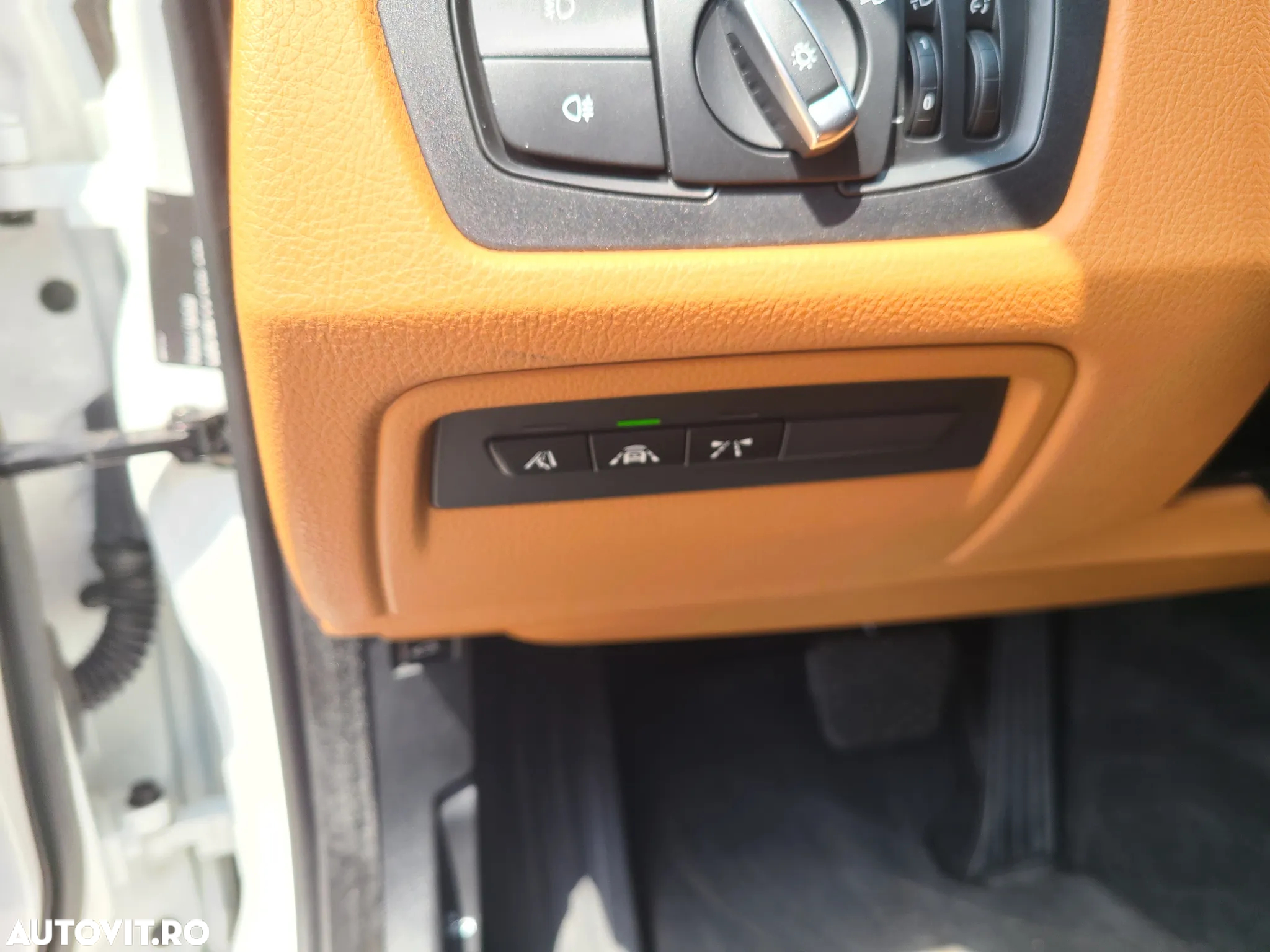 BMW Seria 3 320i GT xDrive AT - 28