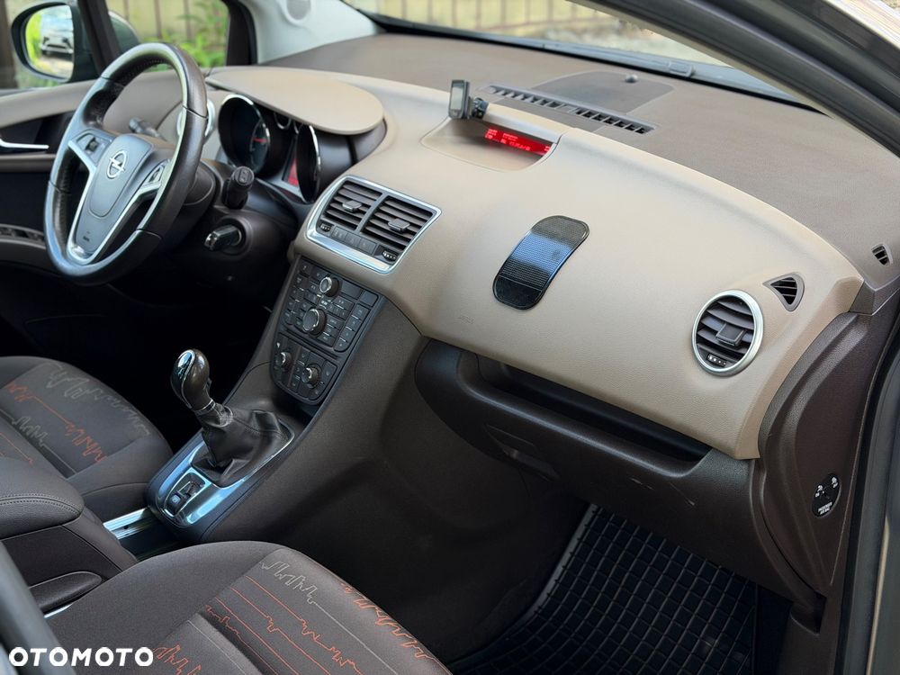 Opel Meriva 1.4 T Cosmo - 16