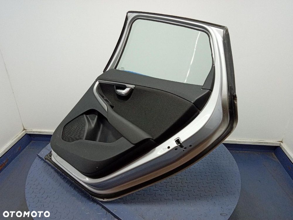 VOLVO V40 II LIFT 16- DRZWI TYŁ PRAWE  711 BRIGHT SILVER - 12