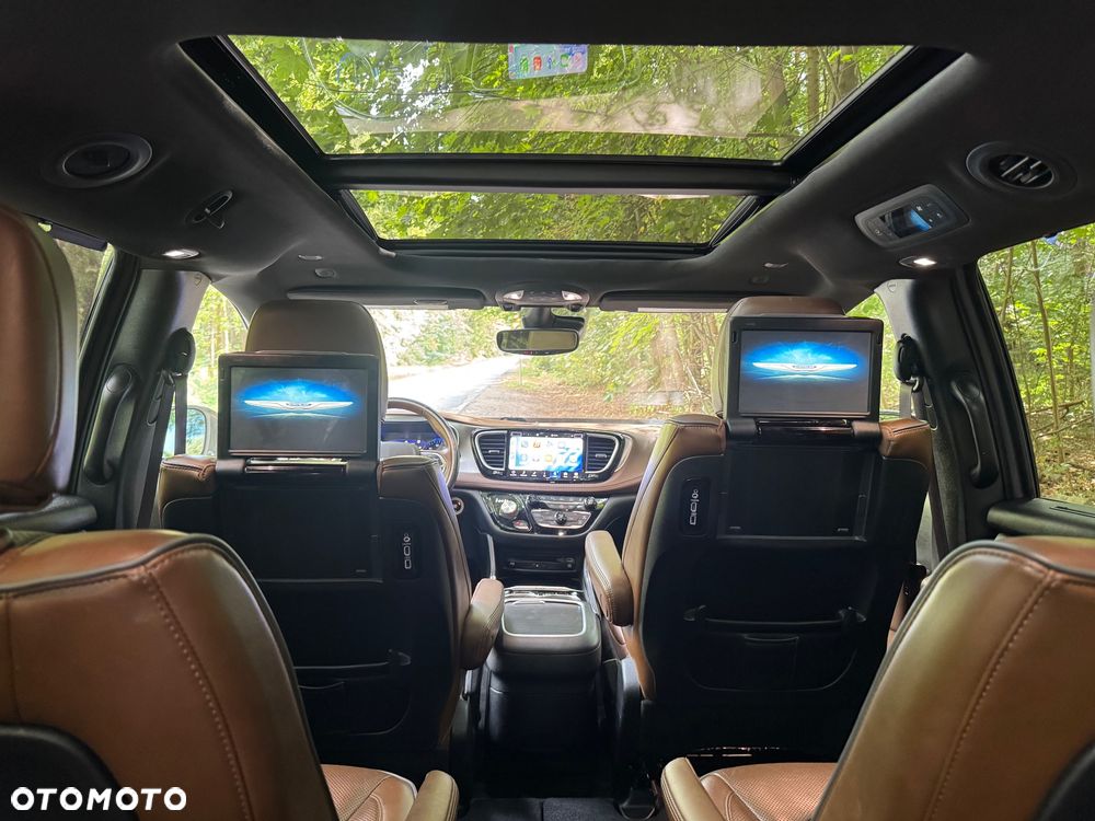 Chrysler Pacifica - 27