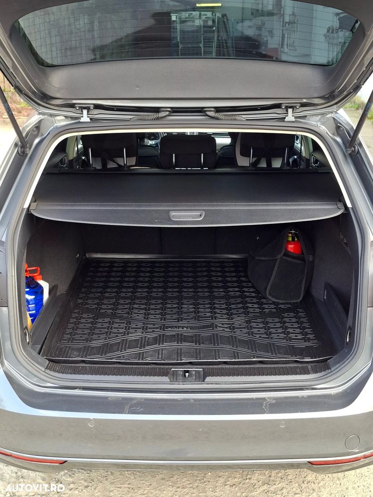 Volkswagen Passat 2.0 TDI DSG (BlueMotion Technology) Comfortline - 10