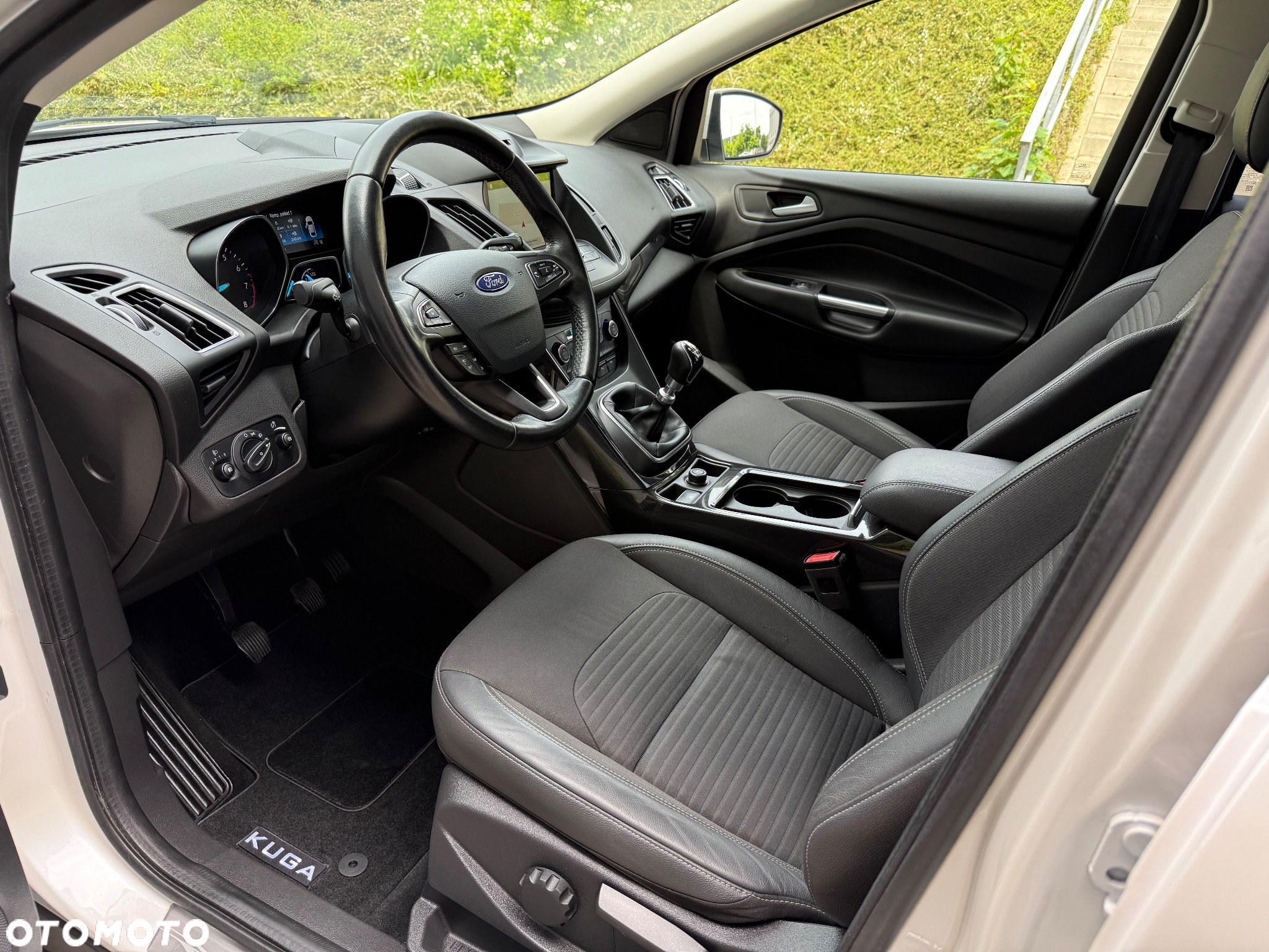 Ford Kuga 1.5 EcoBoost 2x4 Titanium - 9