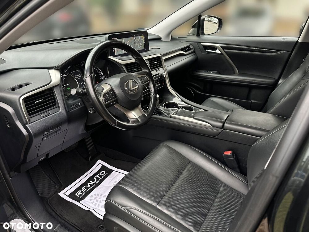 Lexus RX 2021