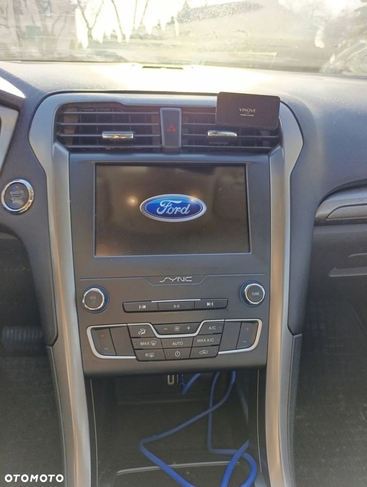 Ford Fusion - 13