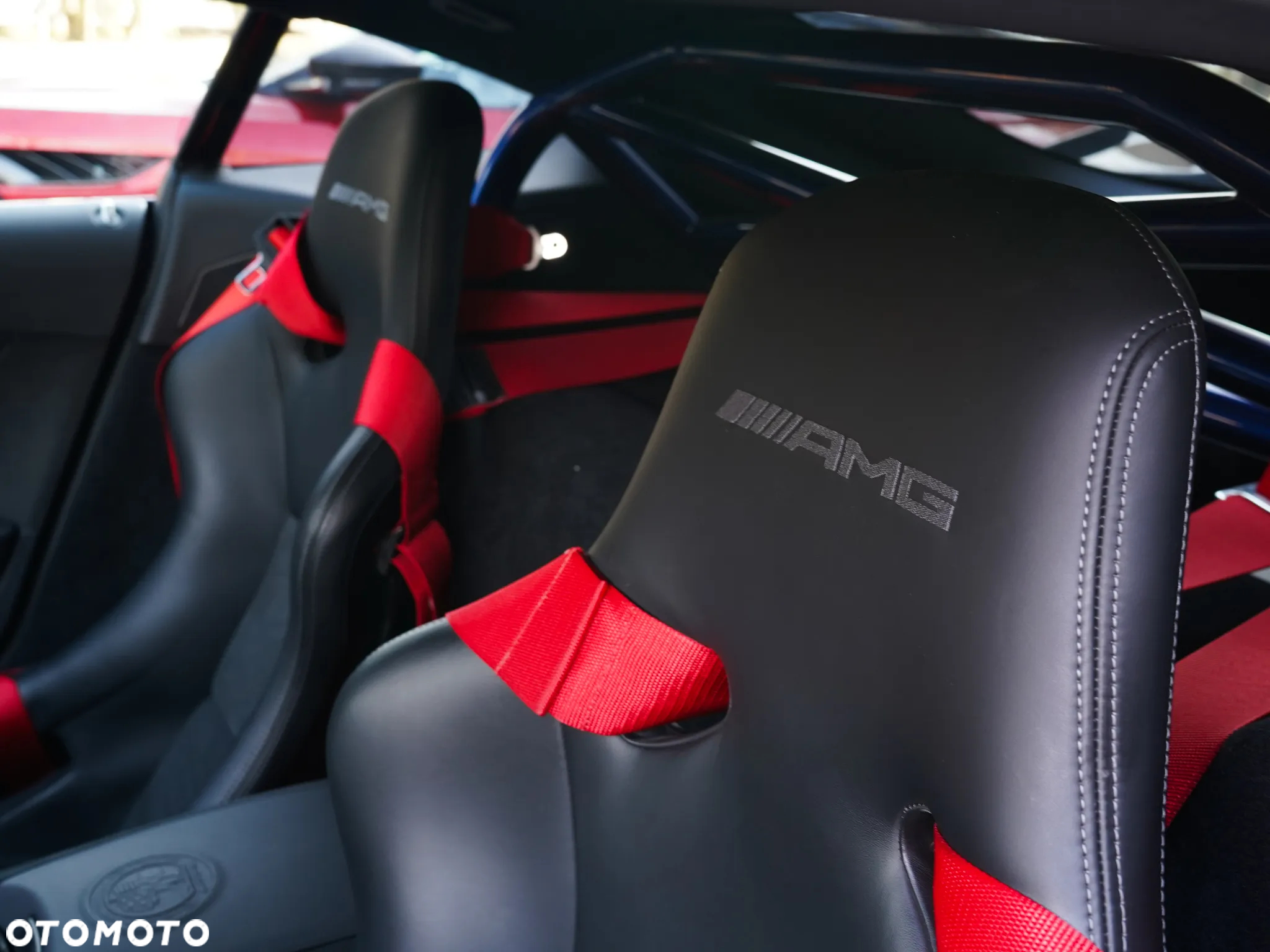 Mercedes-Benz AMG GT R - 11