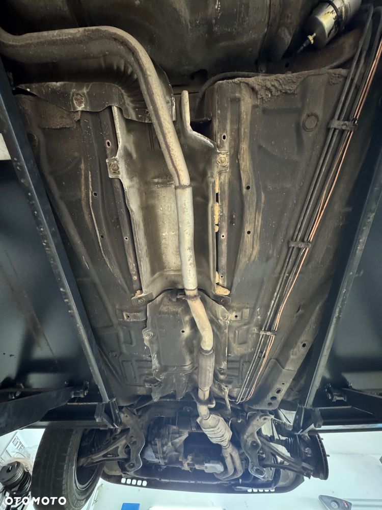 Ford Mondeo 2.0 GLX - 17