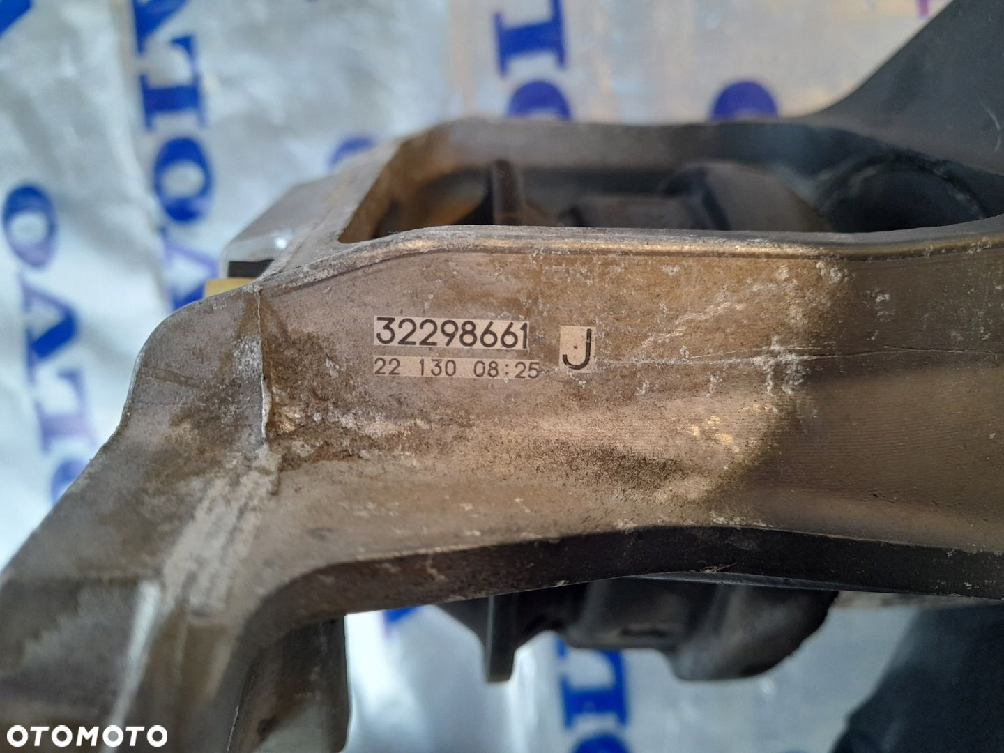 ŁAPA PODUSZKA 32298661 VOLVO XC60 II LIFT 2.O B5B 22R - 4