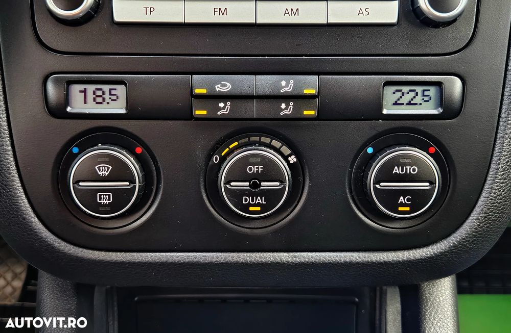 Volkswagen Golf - 17