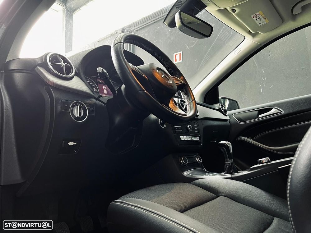 Mercedes-Benz B 180 d Style - 17