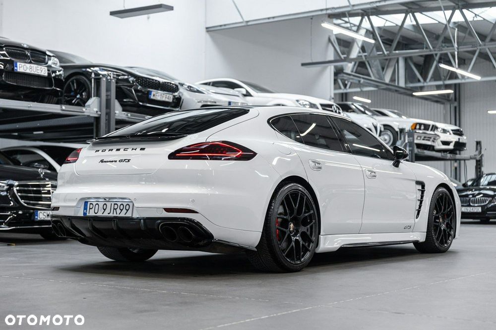 Porsche Panamera - 13