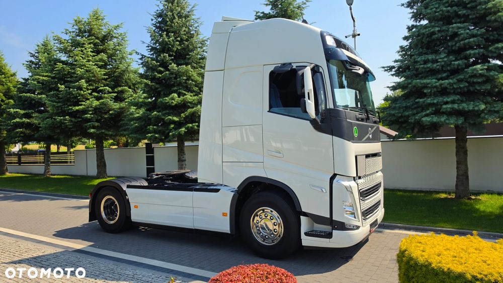 Volvo ///FH///500///2023///JEDYNE  311 TYŚ KM///1 TURBINA///KLIMATYZACJA POSTOJOWA///ZABUDOWY MIĘDZYOSIOWE/// VIRTUAL COCPIT///TABLET///KAMERA///STAN  BARDZO DOBRY - 4