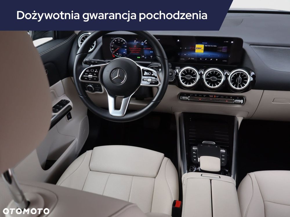 Mercedes-Benz EQA - 9