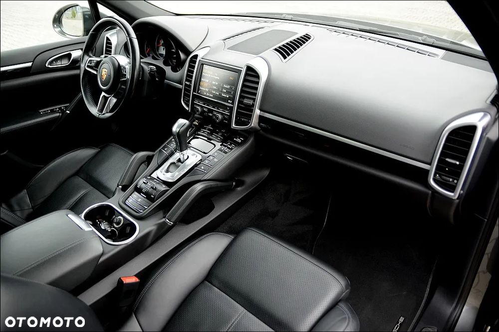 Porsche Cayenne S Platinum Edition - 25