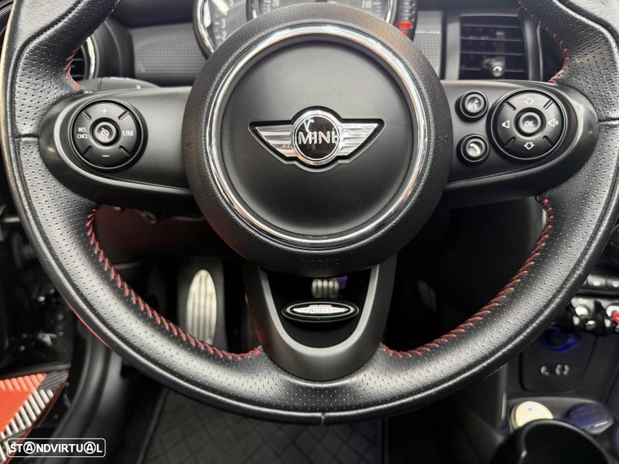 MINI Cabrio - 37