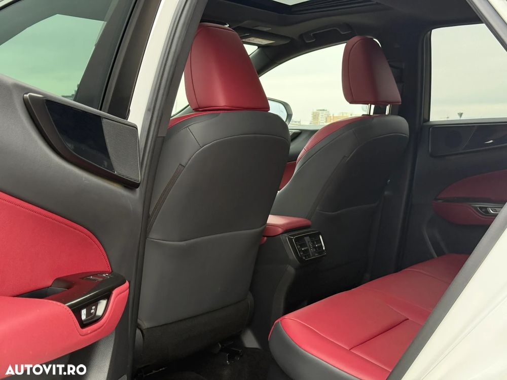 Lexus Seria NX 450h+ E-FOUR Luxury-Paket - 32