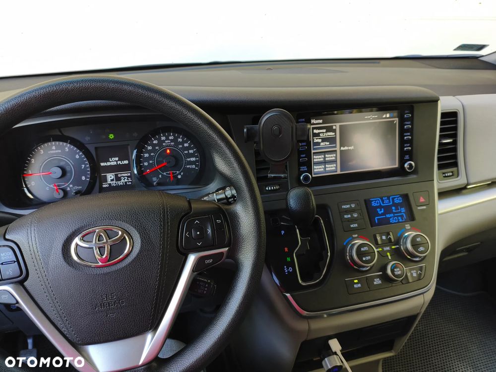 Toyota Sienna 3.5 V6 - 14