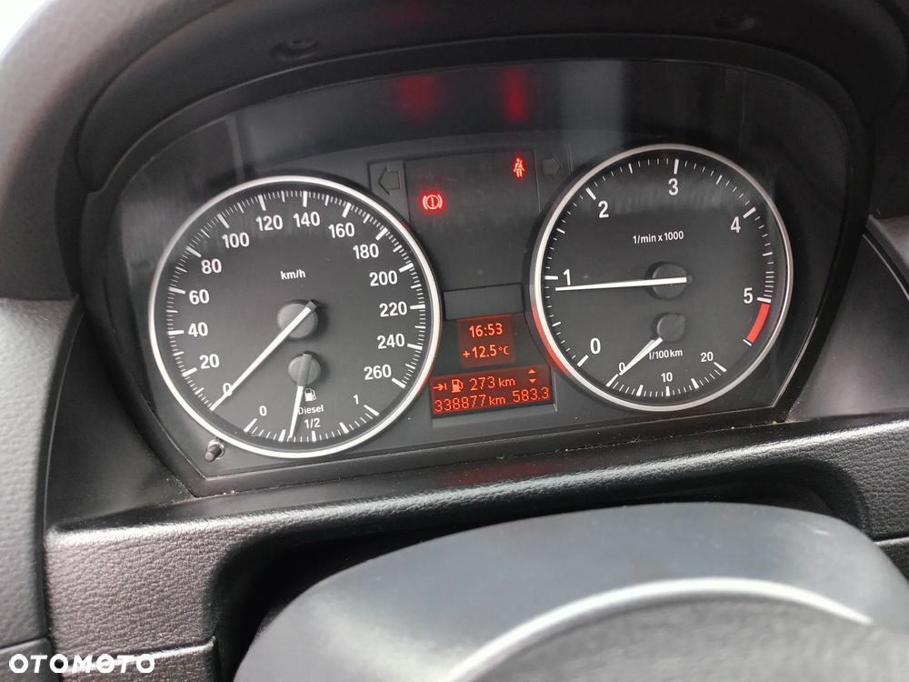 BMW X1 sDrive18d xLine - 16