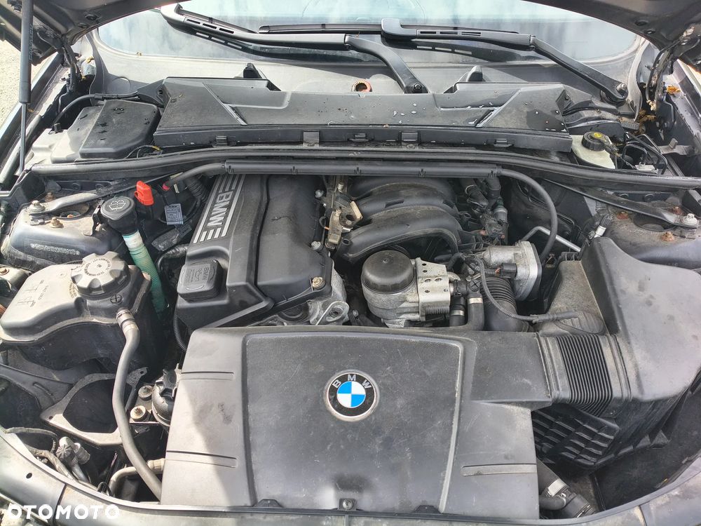 BMW Seria 3 - 32