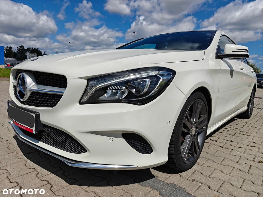 Mercedes-Benz CLA 180 7G-DCT UrbanStyle Edition - 12