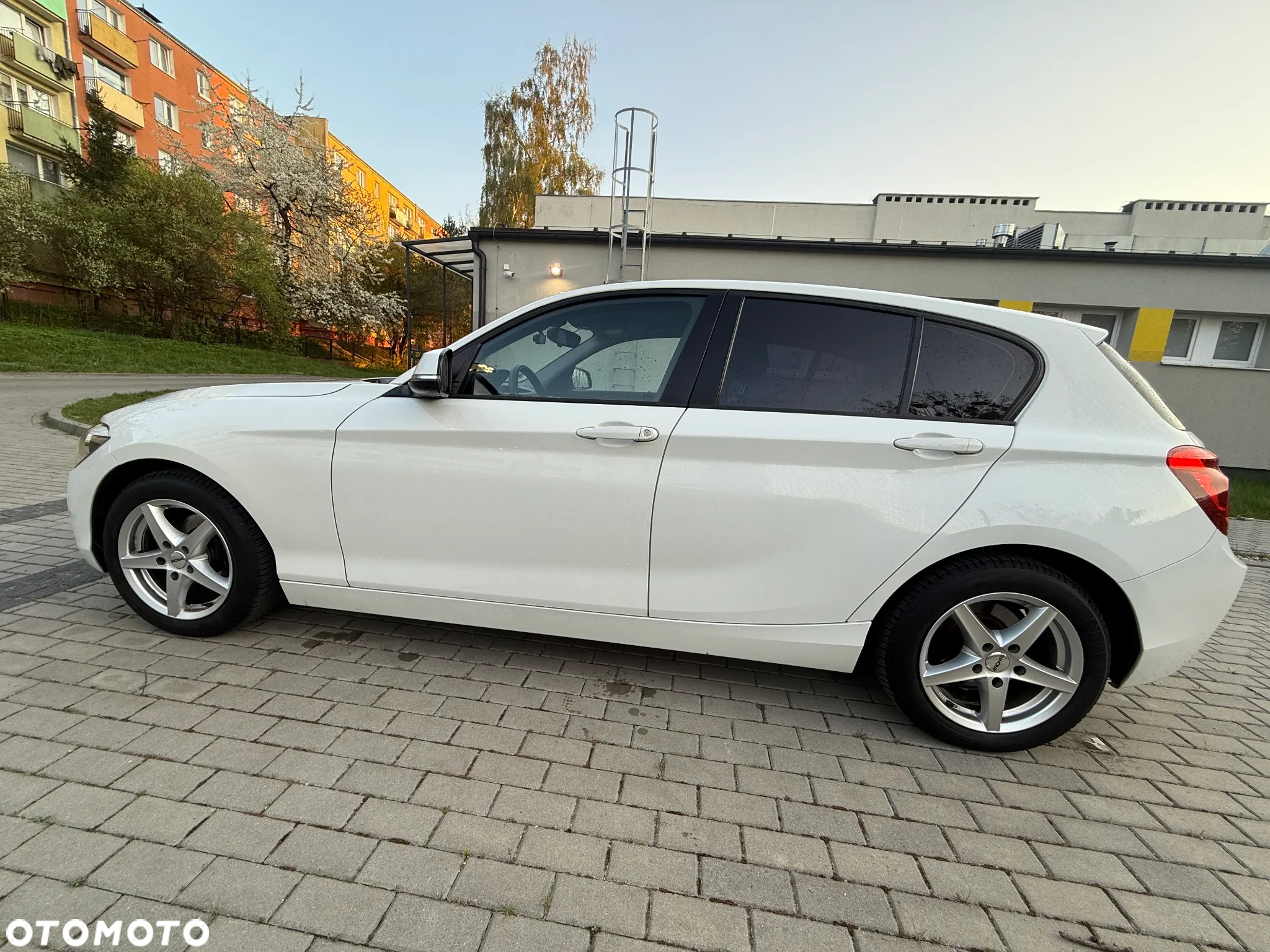 BMW Seria 1 116i - 11