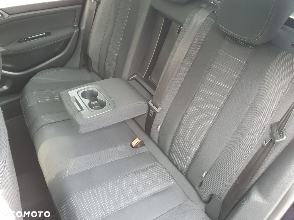 Peugeot 308 1.6 BlueHDi Business Line S&S - 32