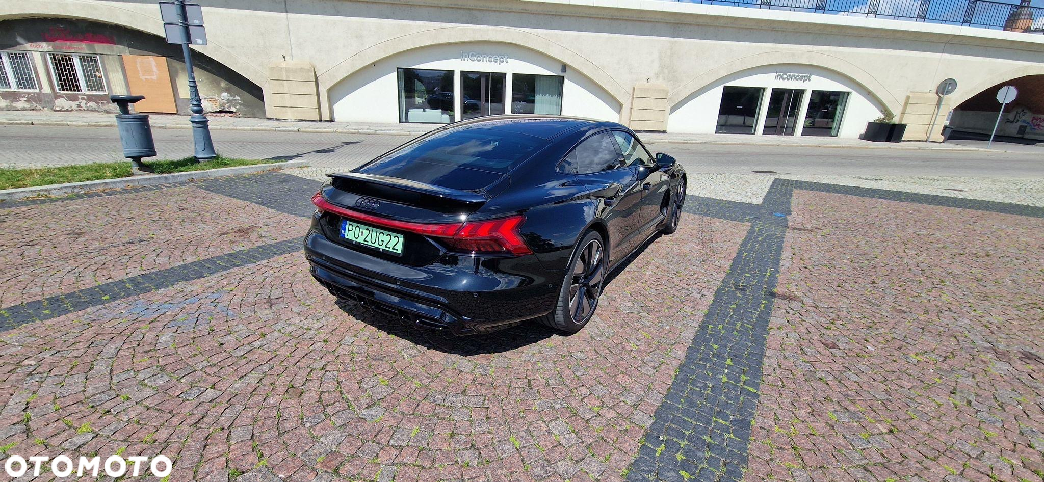 Audi e-tron S Quattro - 38