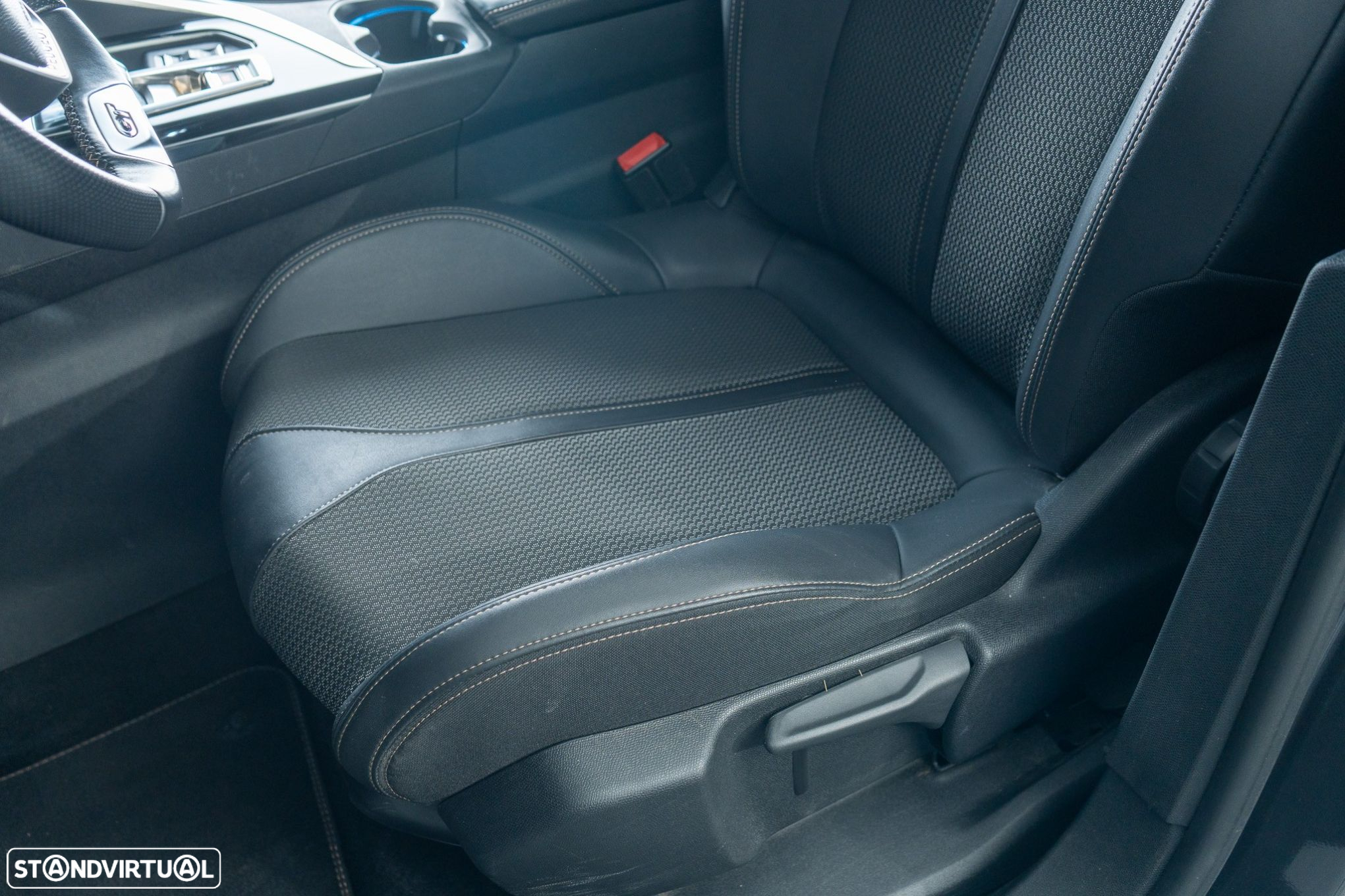 Peugeot 5008 1.2 PureTech GT EAT8 - 8