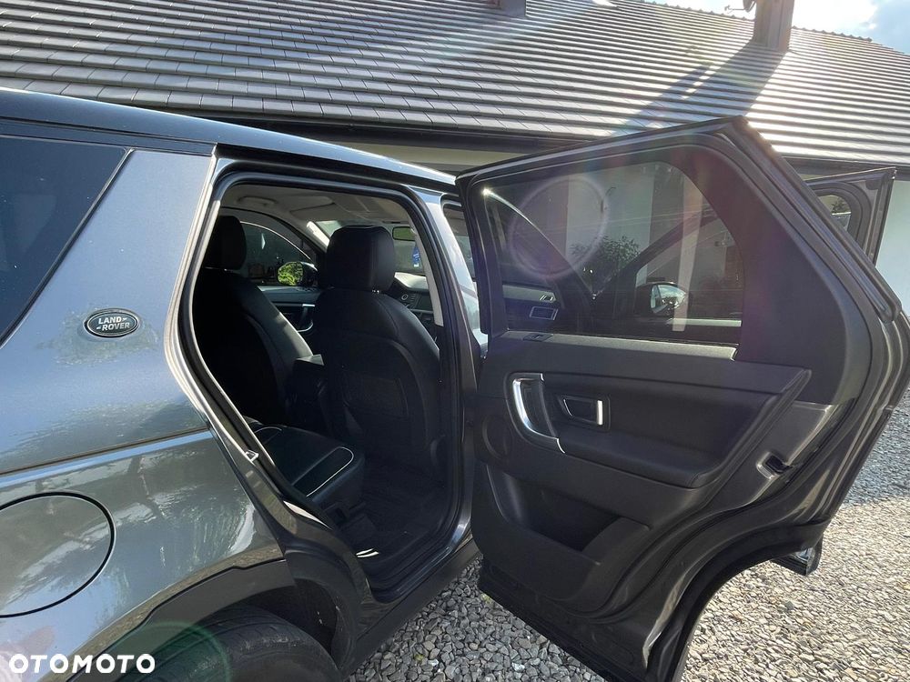 Land Rover Discovery Sport 2.0 D180 R-Dynamic HSE - 32