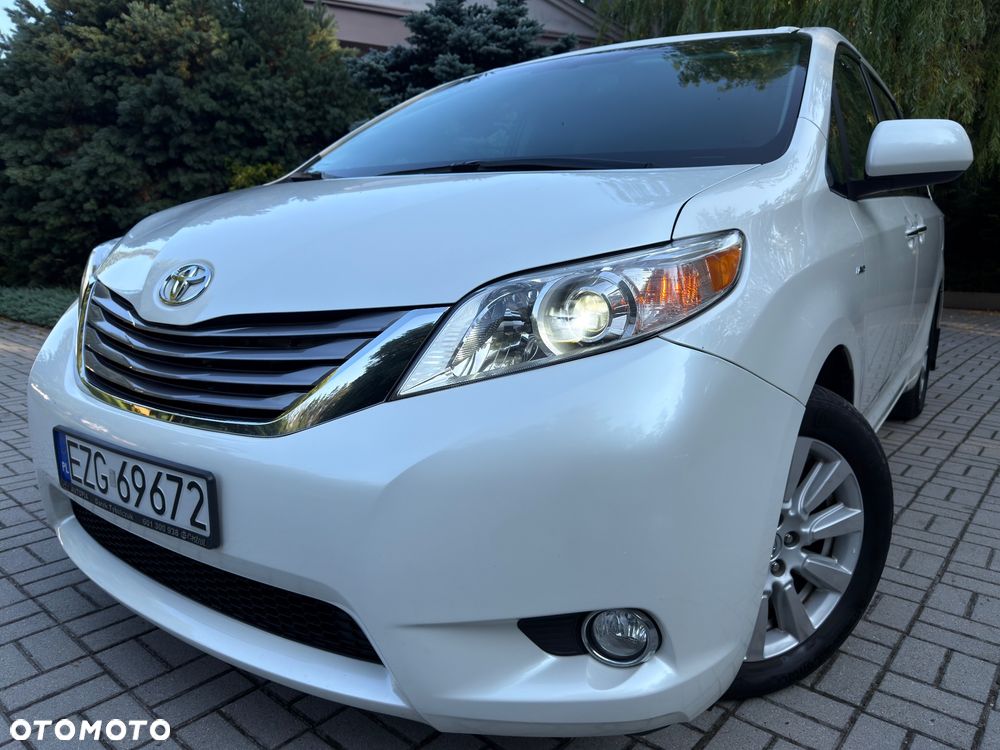 Toyota Sienna 3.5 V6 XLE AWD - 4