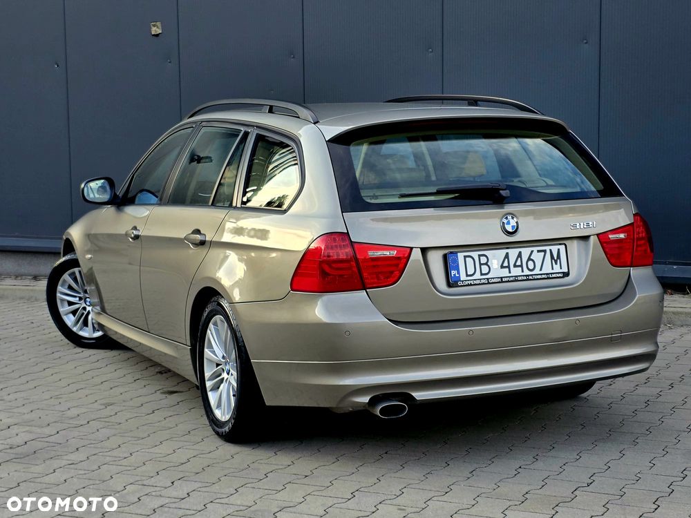 BMW Seria 3 318i - 7