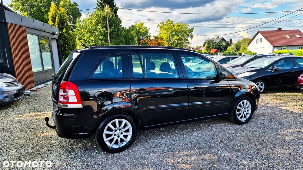Opel Zafira 1.8 Innovation 110 Jahre - 11
