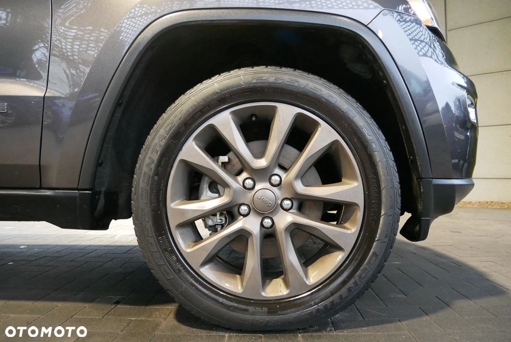 Jeep Grand Cherokee - 39
