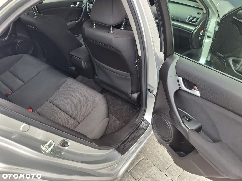 Honda Accord 2.0 Lifestyle - 9