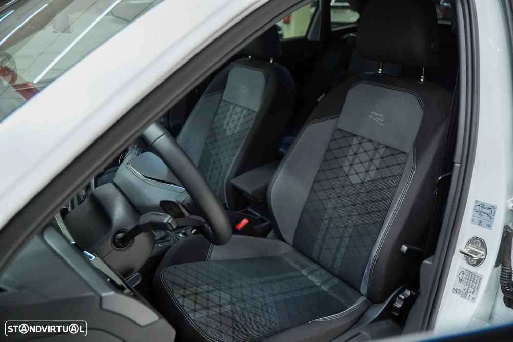 VW Taigo 1.0 TSI R-Line DSG - 16