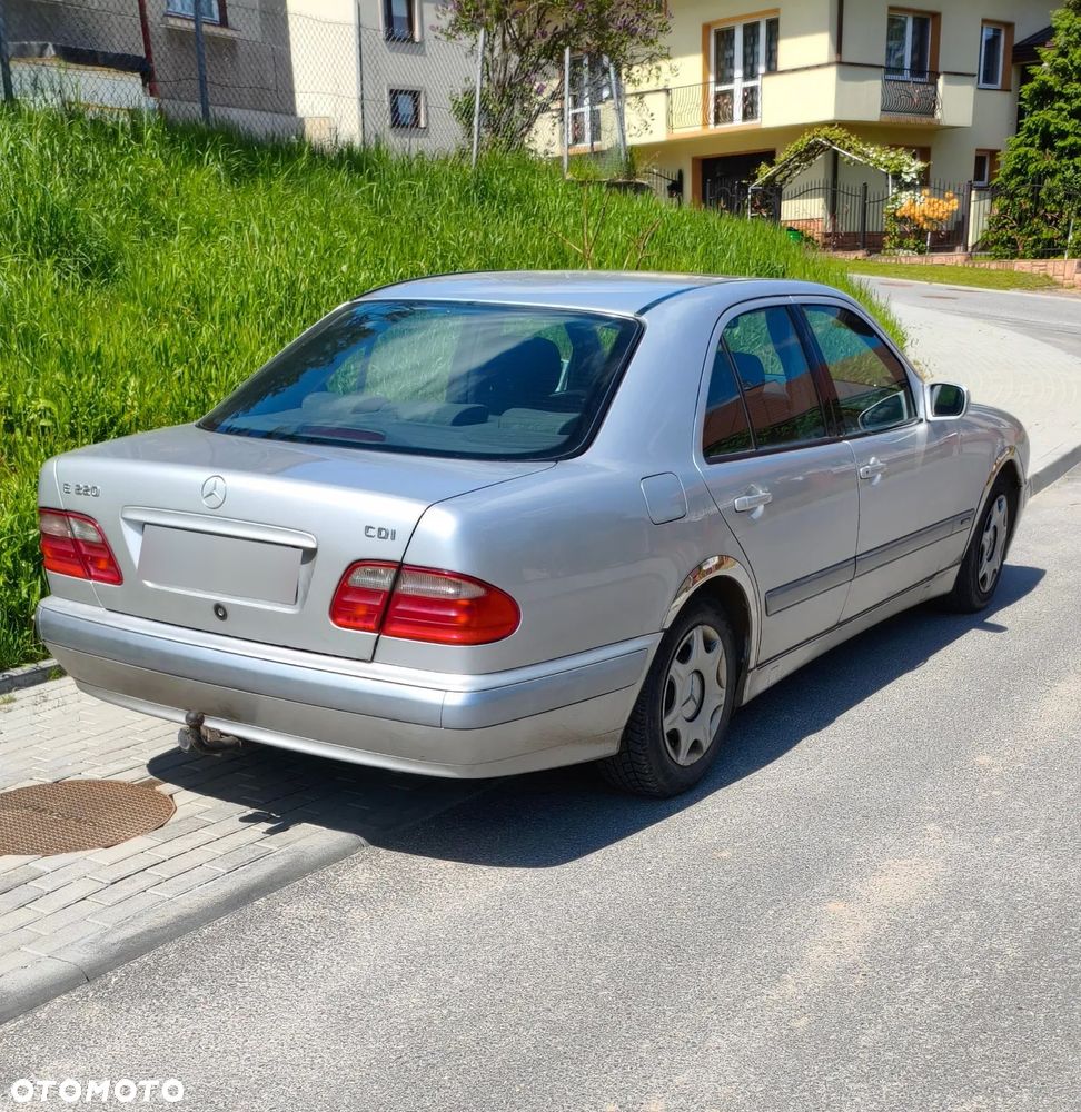 Mercedes-Benz Klasa E - 6