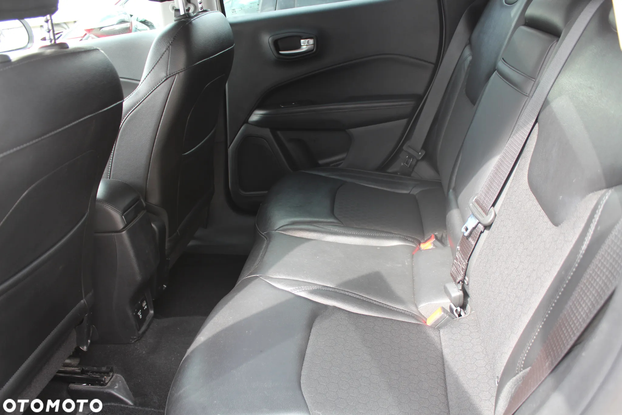 Jeep Compass 1.4 TMair Longitude FWD S&S - 17