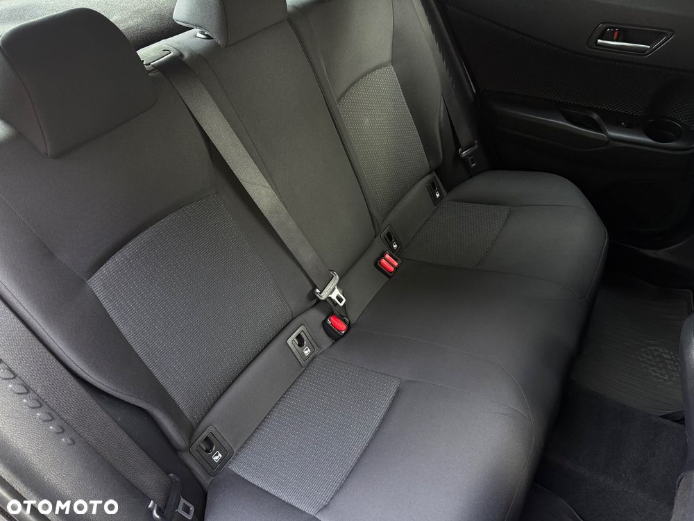 Toyota C-HR 1.2 T Premium CVT 4x4 - 36
