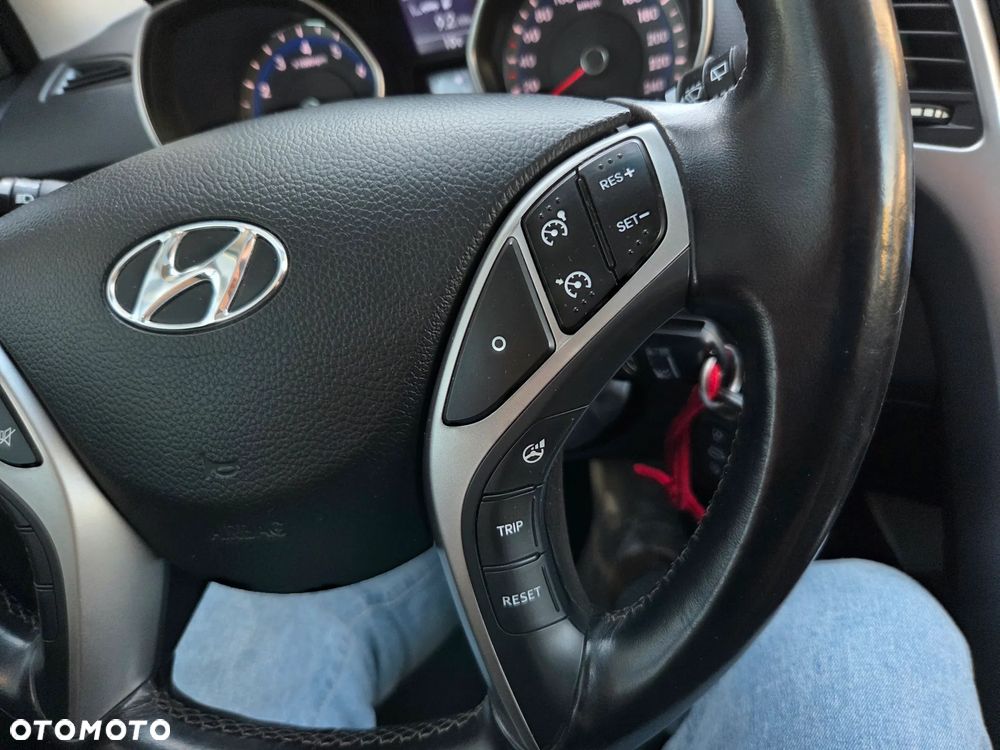 Hyundai i30 1.6 Style - 27