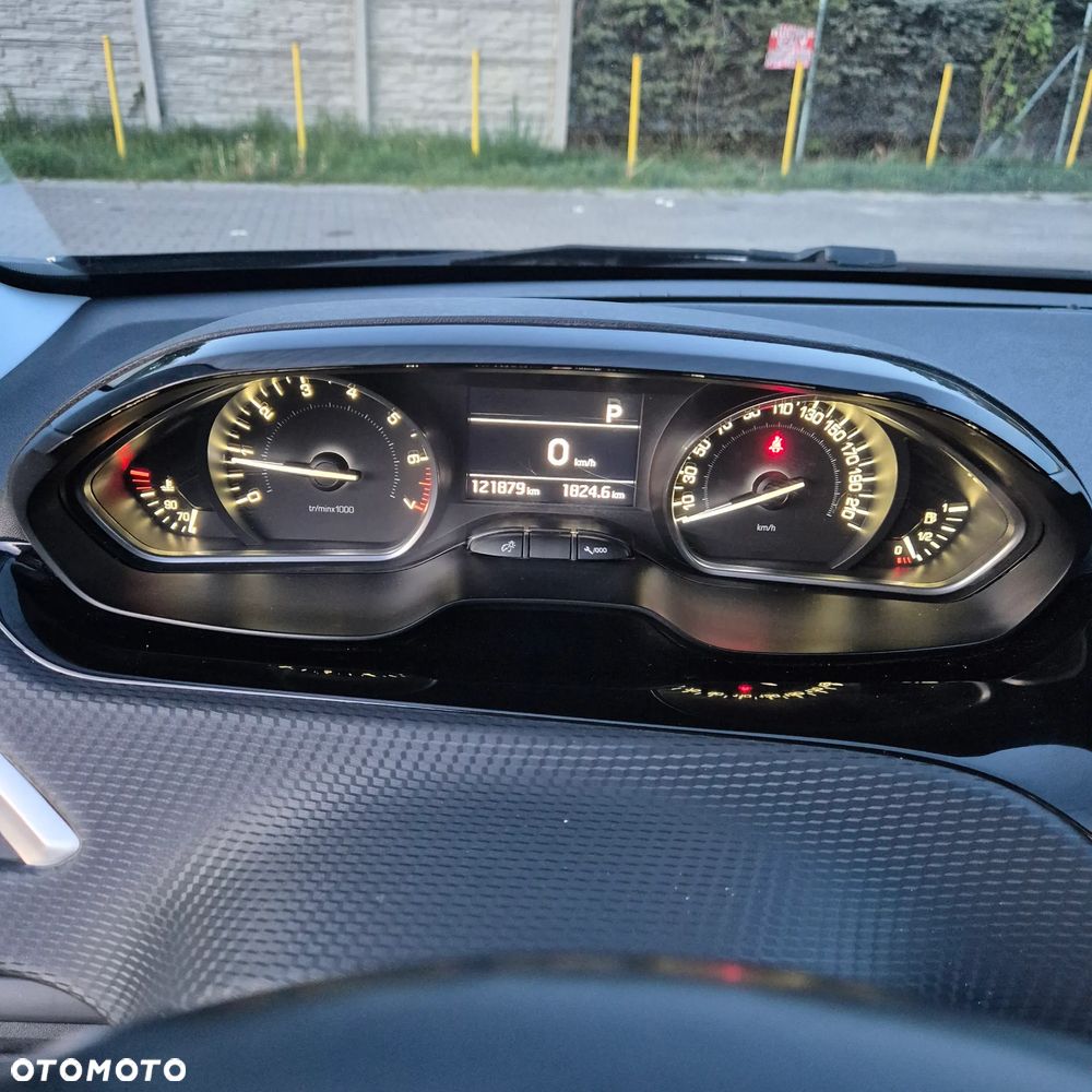 Peugeot 208 PureTech 110 Stop & Start EAT6 Allure - 22